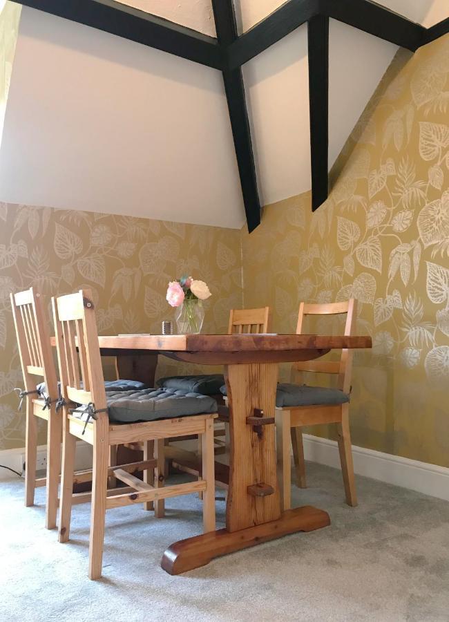 The Beach Hut - 1 Bedroom Apartment Near The Beach บอร์นมัธ ภายนอก รูปภาพ